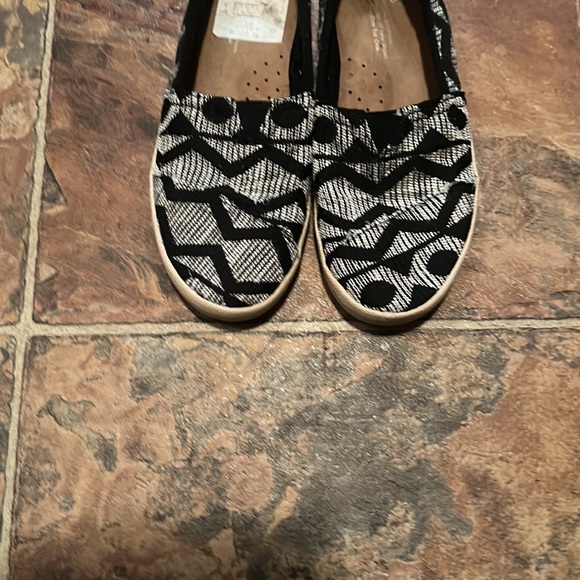 Toms Women's Avalon Sneaker
Style:
10004910 - Picture 4 of 7